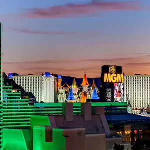  Holiday home Mgm Signature-16-702 1br 2ba Balcony